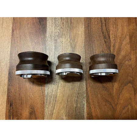 Kaffefördelare 54 mm. Handtag i valnöt. Justerbar höjd.