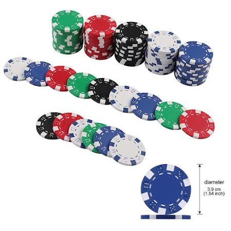 Pokerset med 500 marker, två set spelkort och dealer
